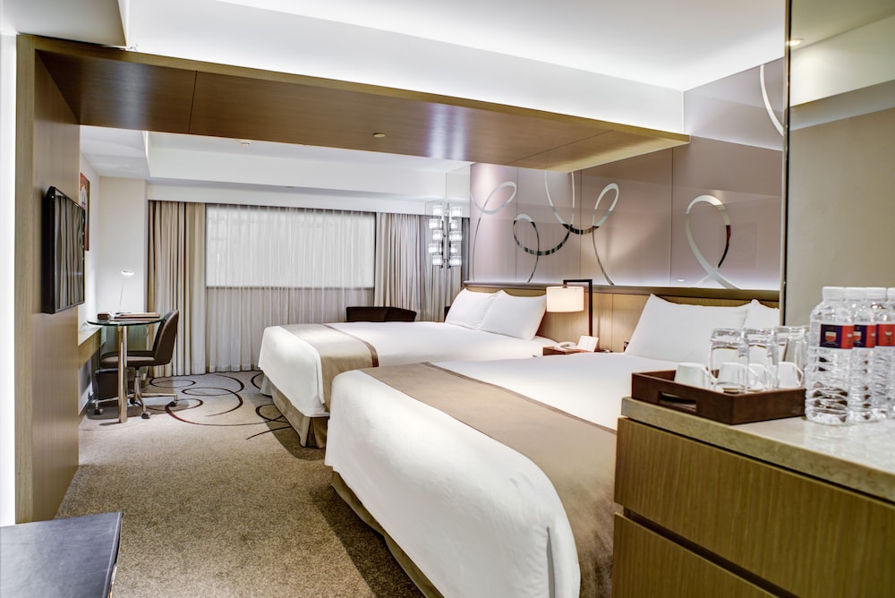 Chateau de Chine Hotel Kaohsiung 24/70