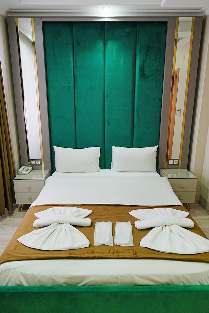 STANDARD, DOUBLE BED