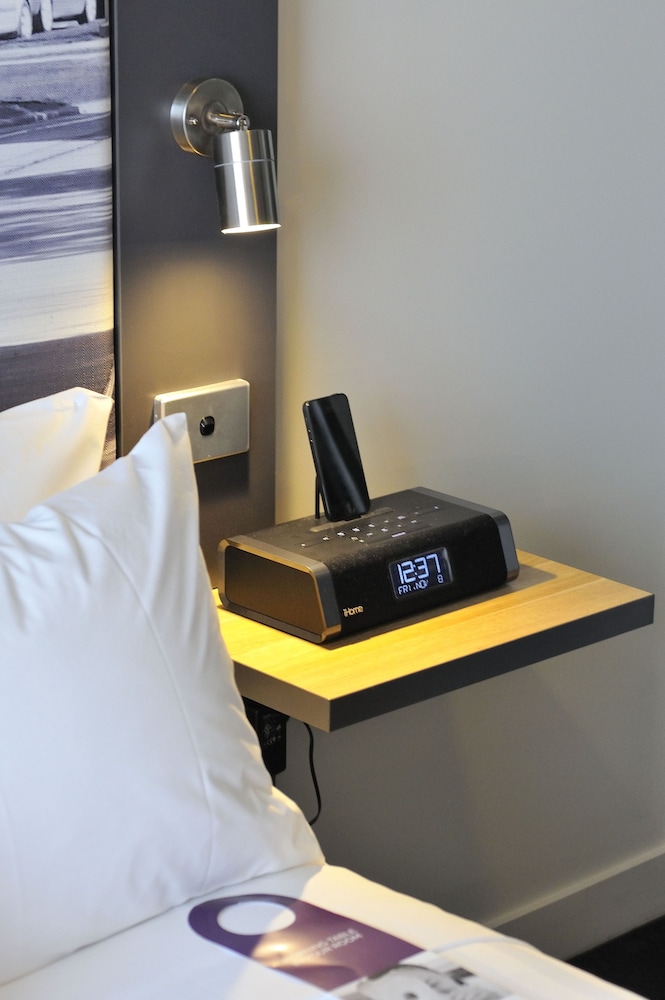 Mercure Melbourne Therry Street 16/42
