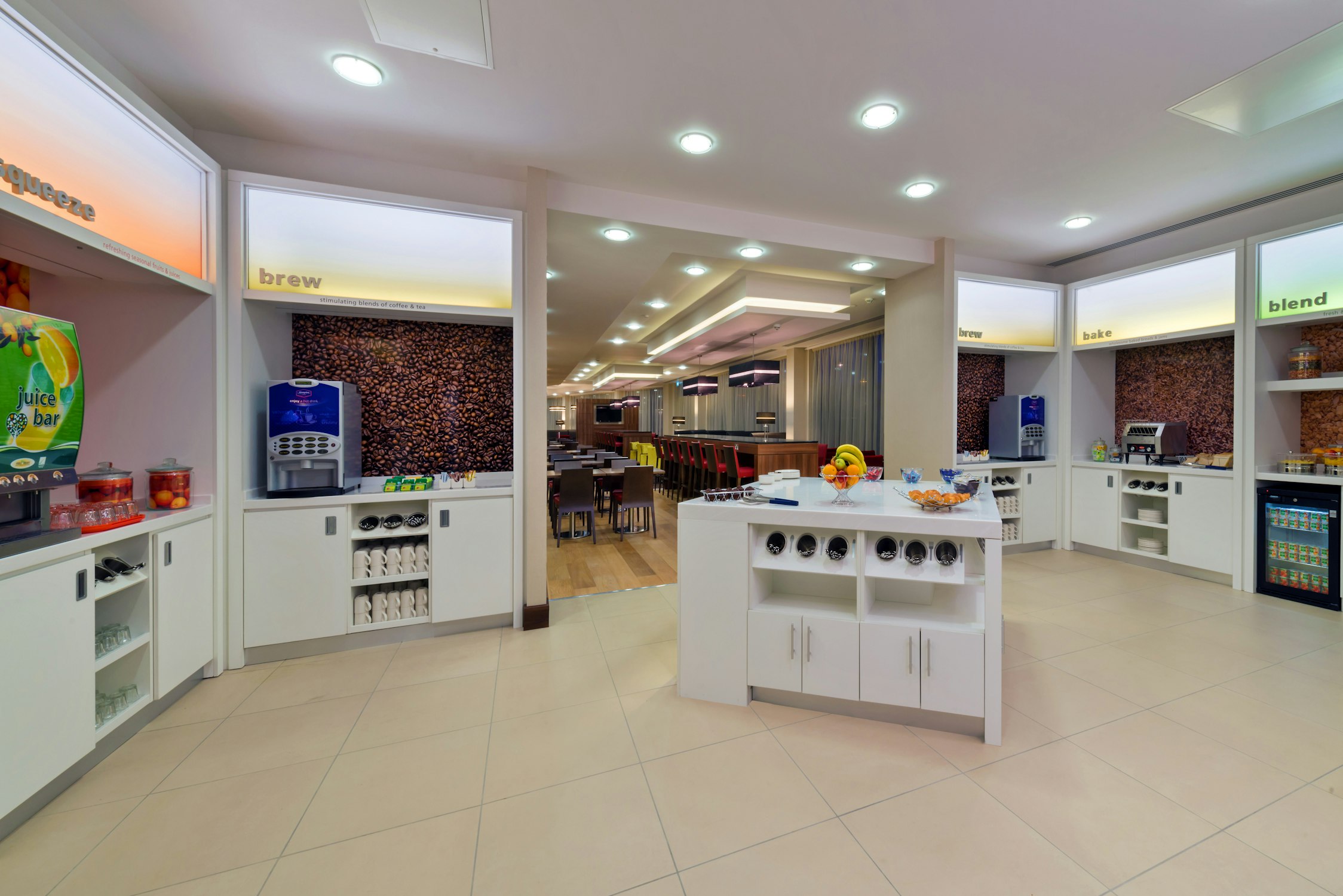 HAMPTON BY HILTON LONDON LUTON AIRPORT 28/50