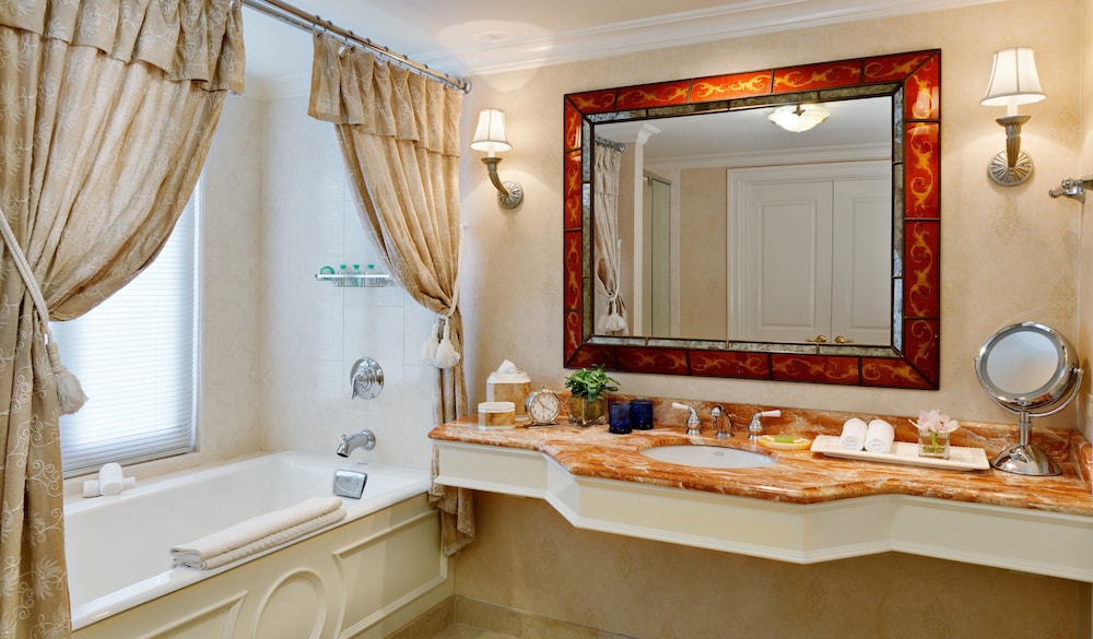 Delamar Greenwich Harbor 5/58
