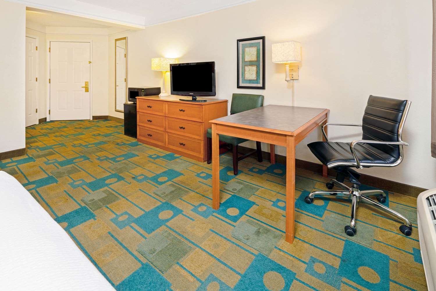 La Quinta Inn & Suites by Wyndham Salt Lake City Airport 43/48