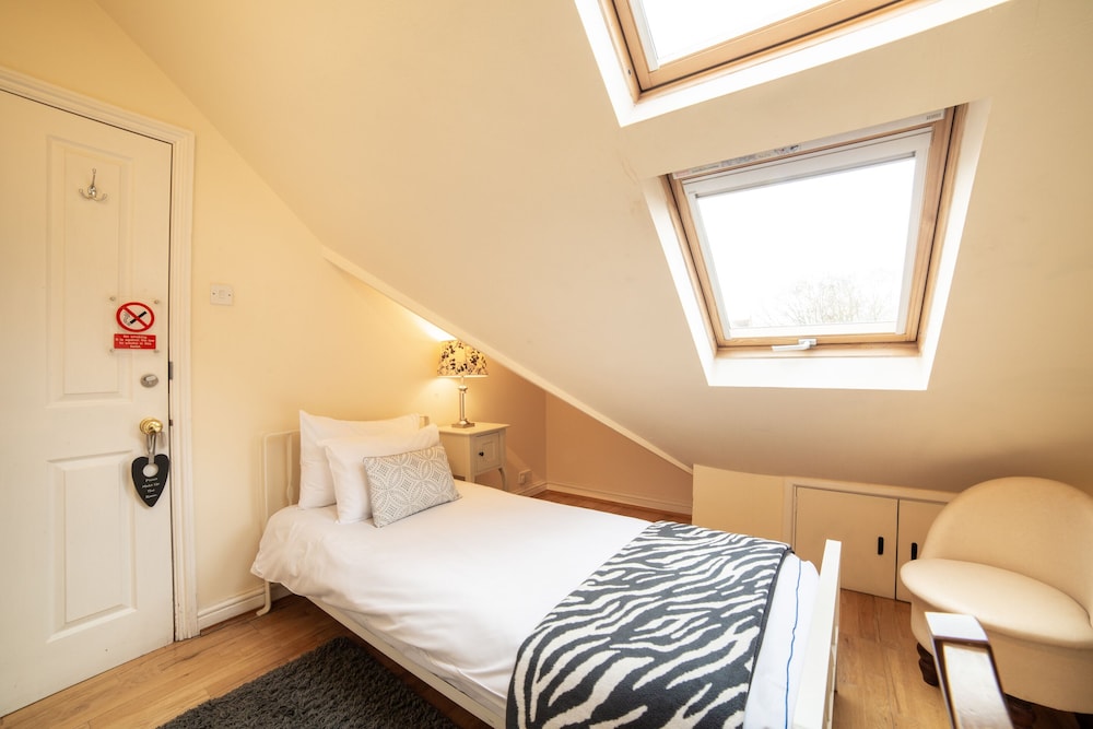 Room at OYO Lonsdale Guest House, OXFORD