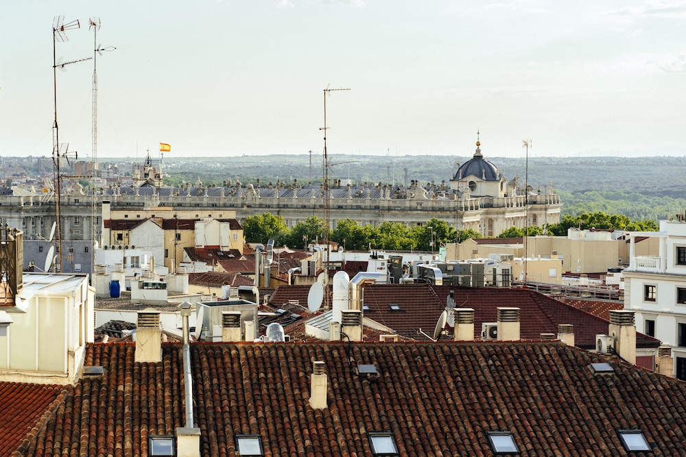Casa Verbena Madrid, Outset Collection by Hilton 41/46