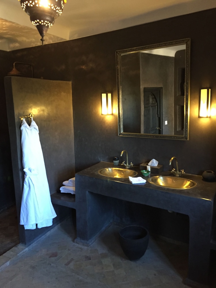 The Capaldi Hotel 47/50