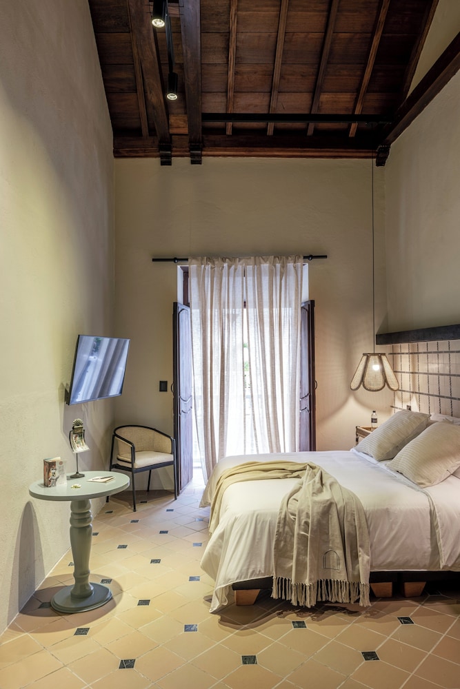 Privado Selfservice Boutique Rooms 21/46