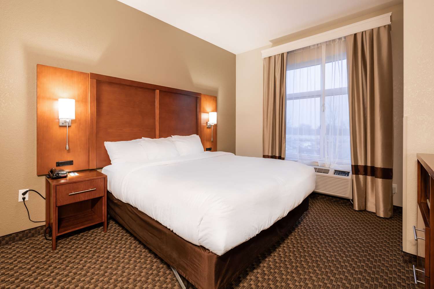 Upgrade, Suite, King Bed