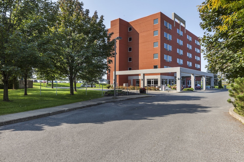 Hotel Le Dauphin Montreal Longueuil 4/25