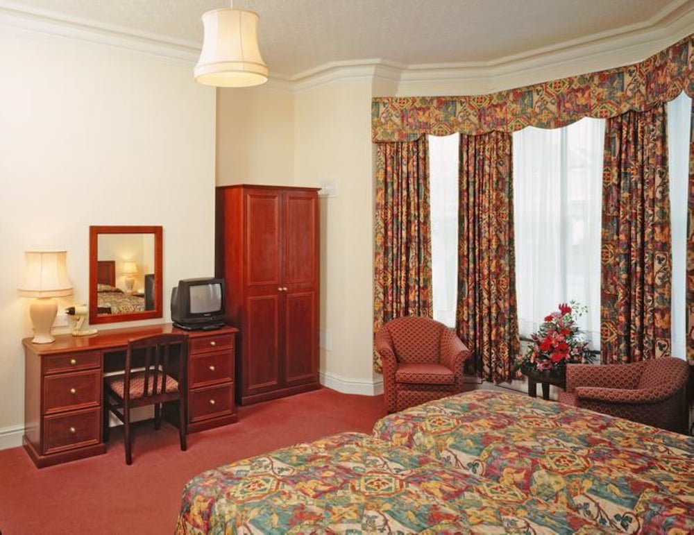 Ashley Hotel 14/34