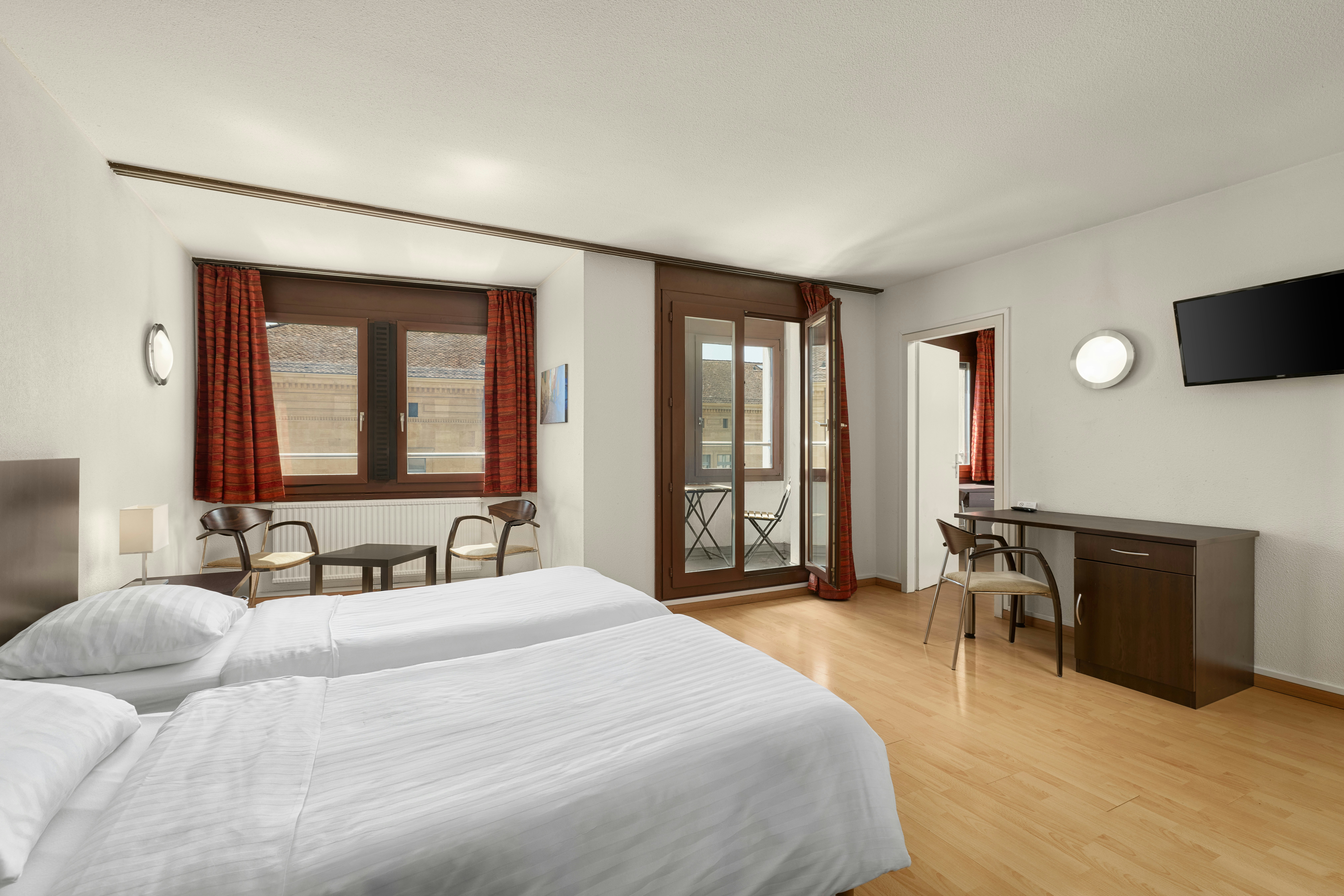 2 Bedrooms, Plus, Family, Single, Double Bed