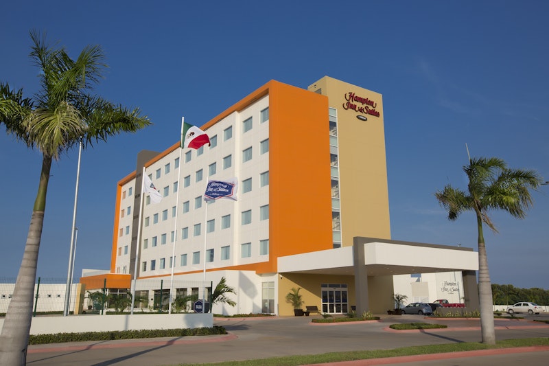 Hampton Inn & Suites by Hilton Paraiso 1/14
