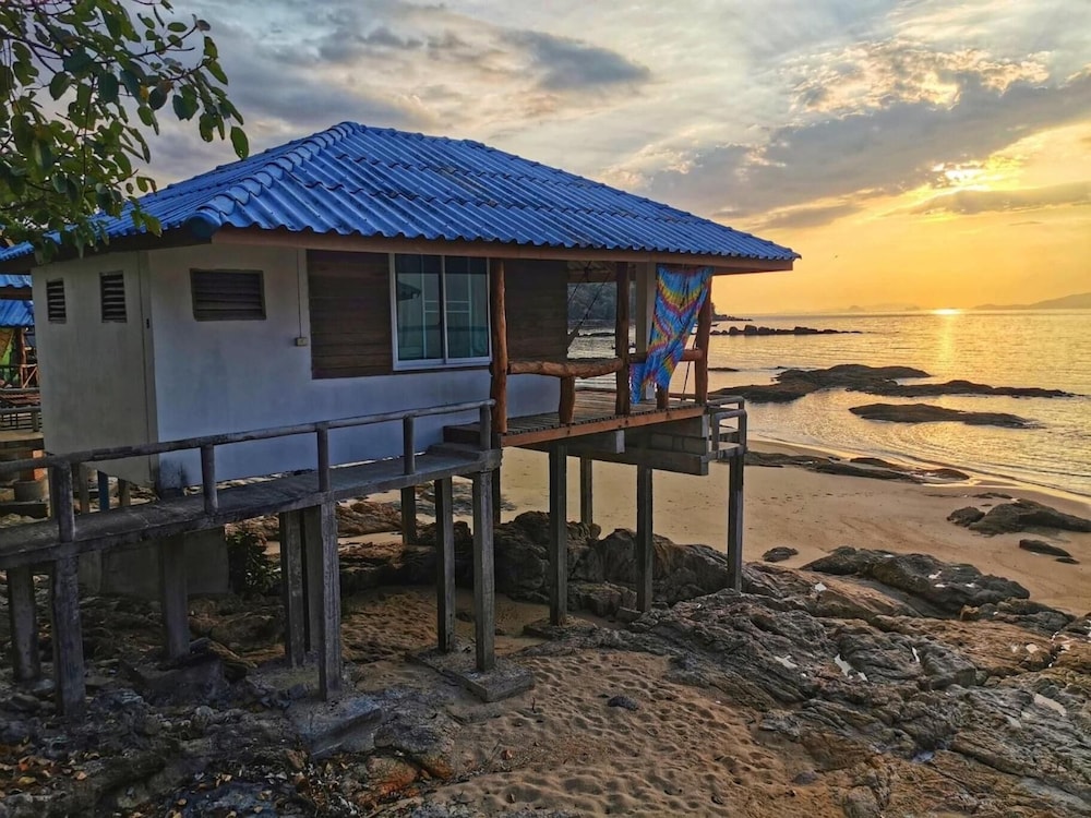 Koh Chang Resort Ranong 44/50