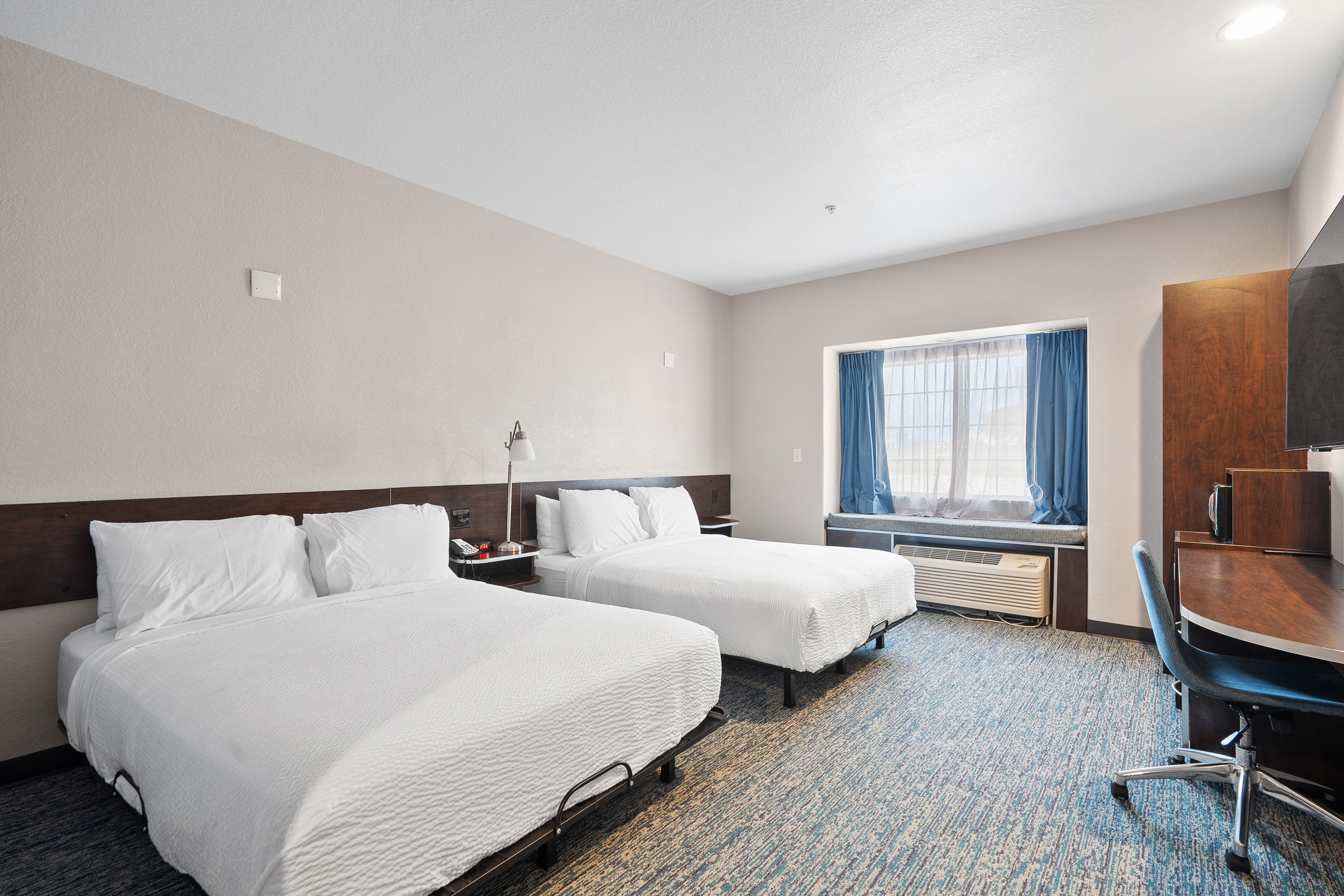 Microtel Inn Suites By Wyndham Gonzales 26/68