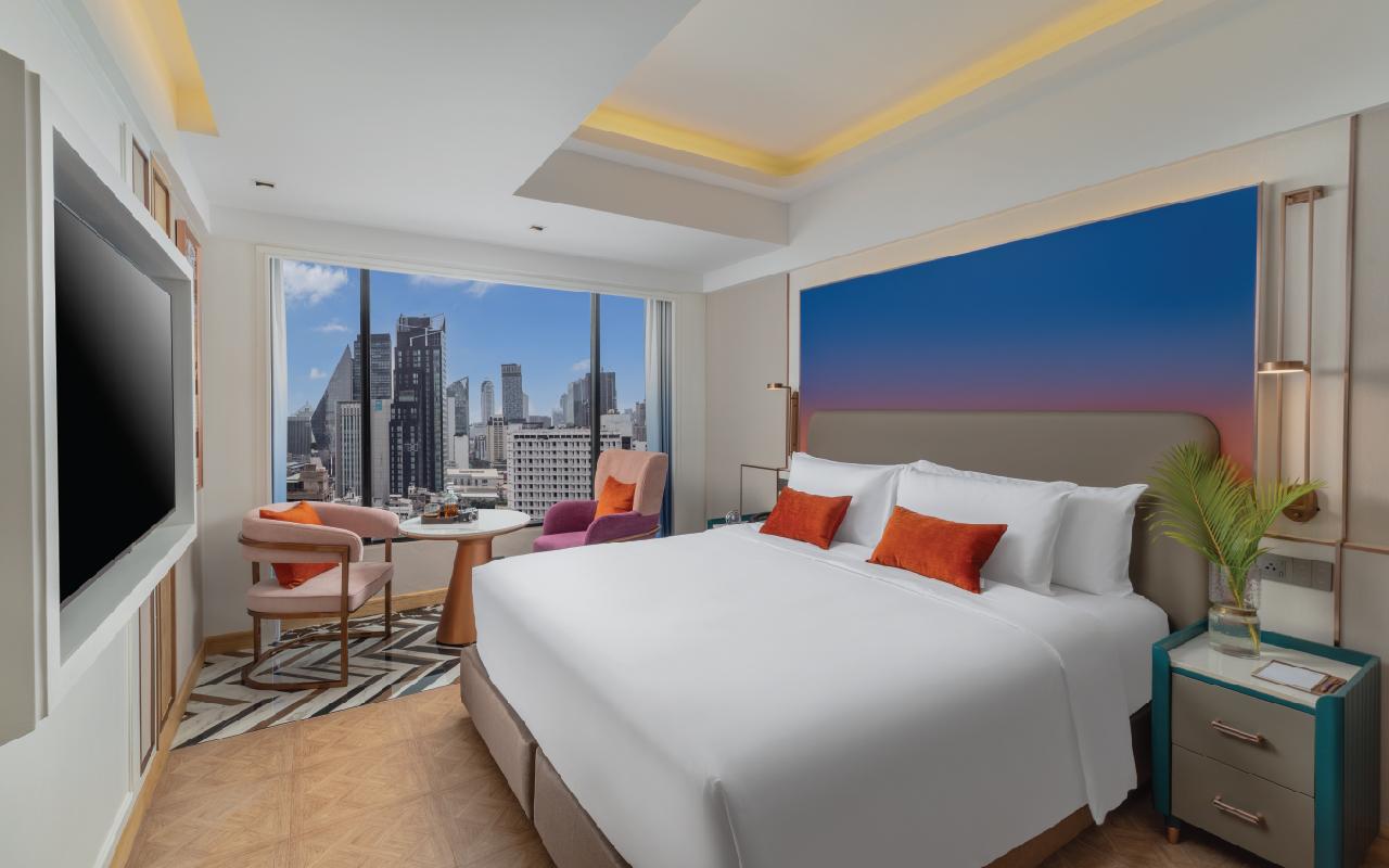 Sky, Premier, King Bed, King or Queen Bed