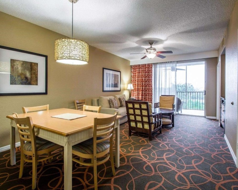 Orlando S Sunshine Resort 33/42