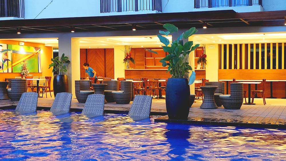 Altabriza Resort Boracay 25/50