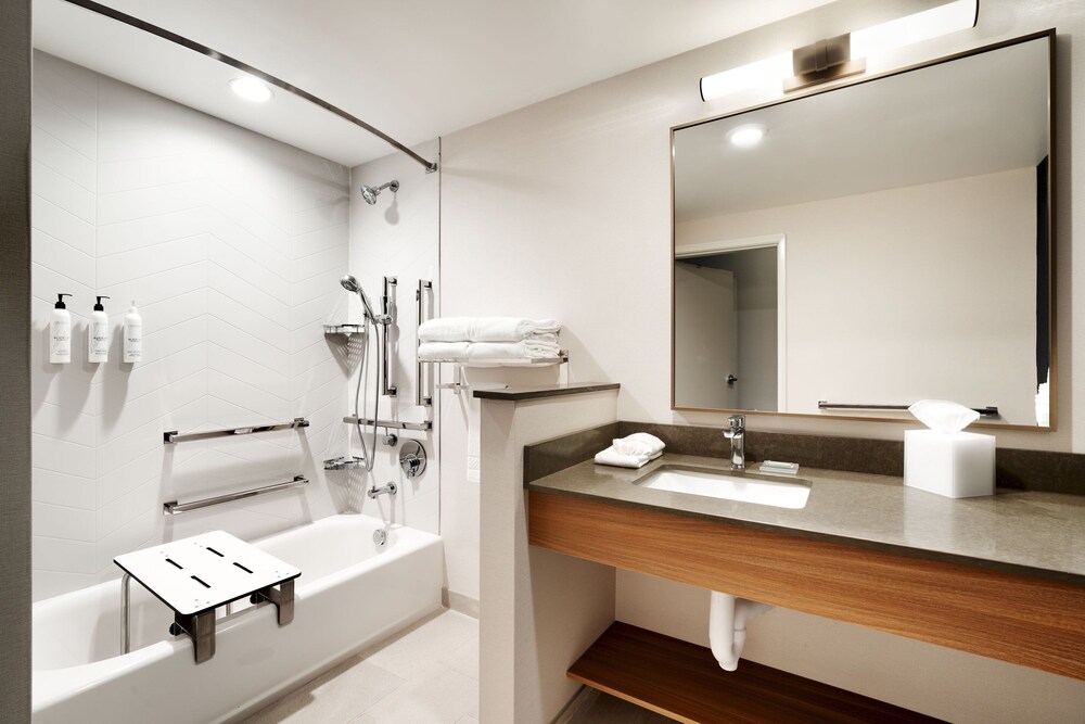 Fairfield Inn & Suites Laurel 30/30