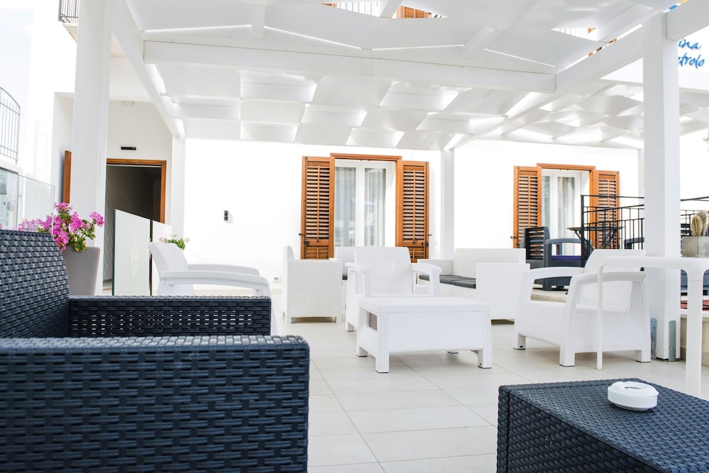 Marina Di Petrolo Hotel And Spa 4/50