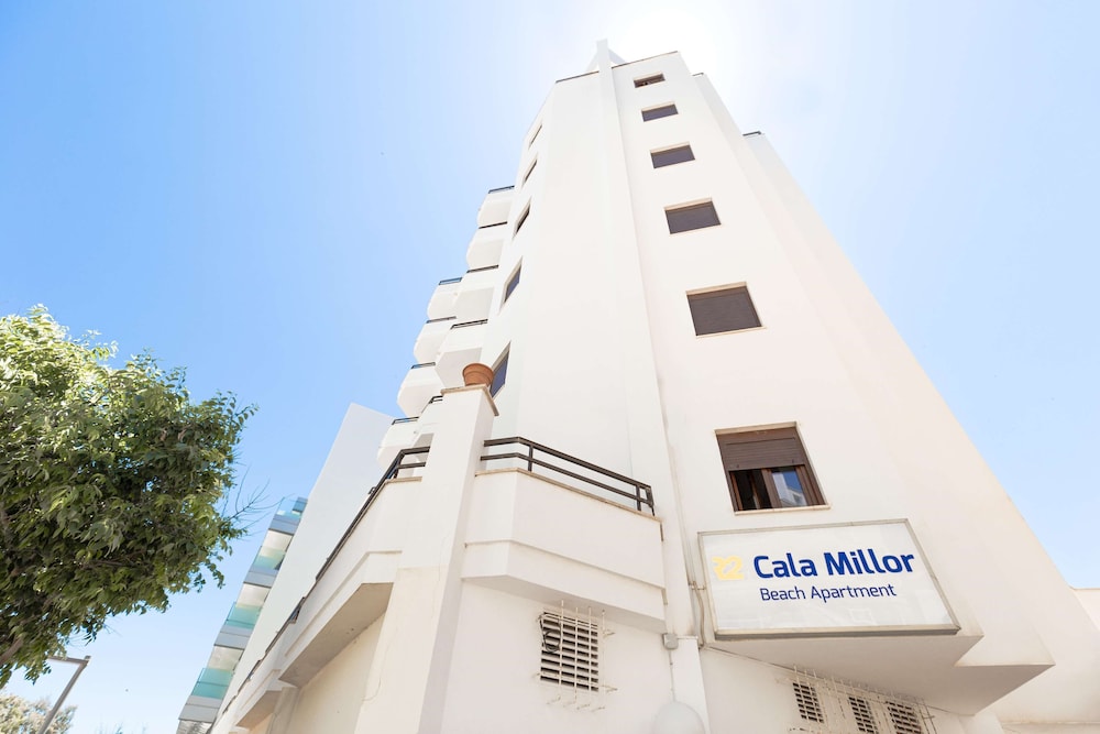 R2 Cala Millor Beach Apartment 2/50
