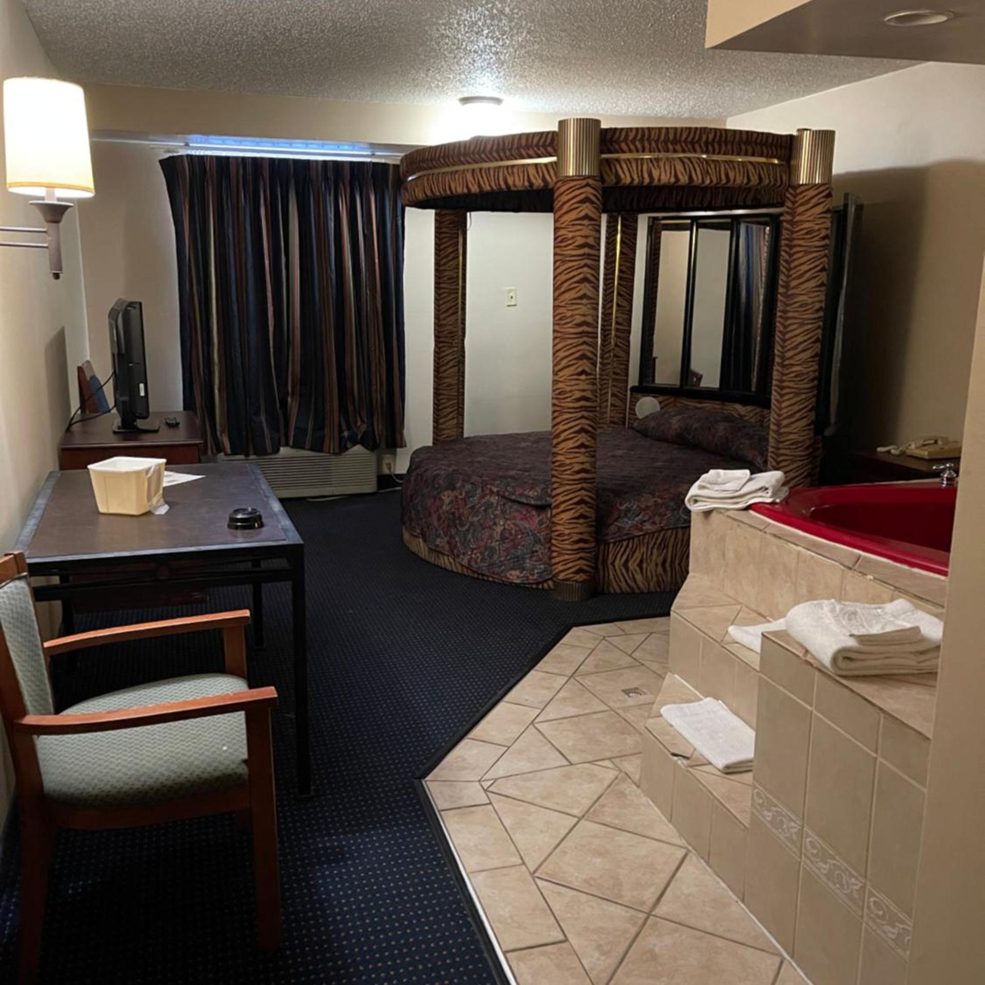 Budget Inn Temple Hills 50/50