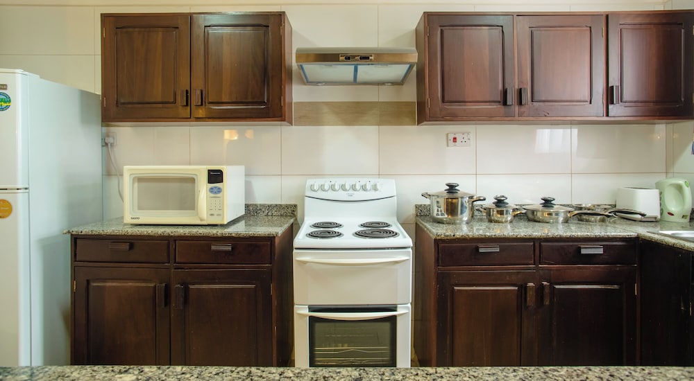 Mimosa Court Apartments 50/50