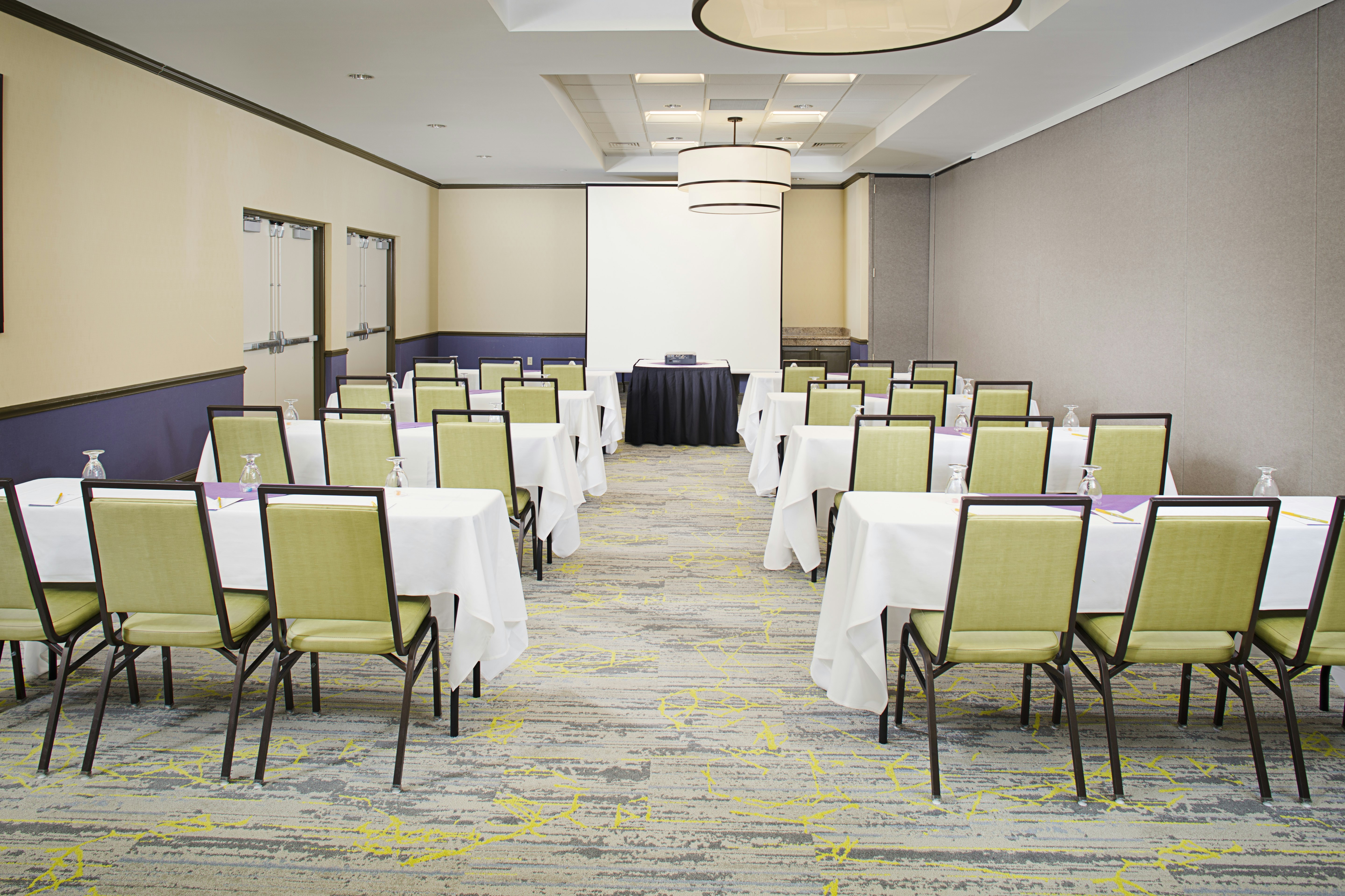 Hilton Garden Inn Hartford North/Bradley Intl Airport 43/50