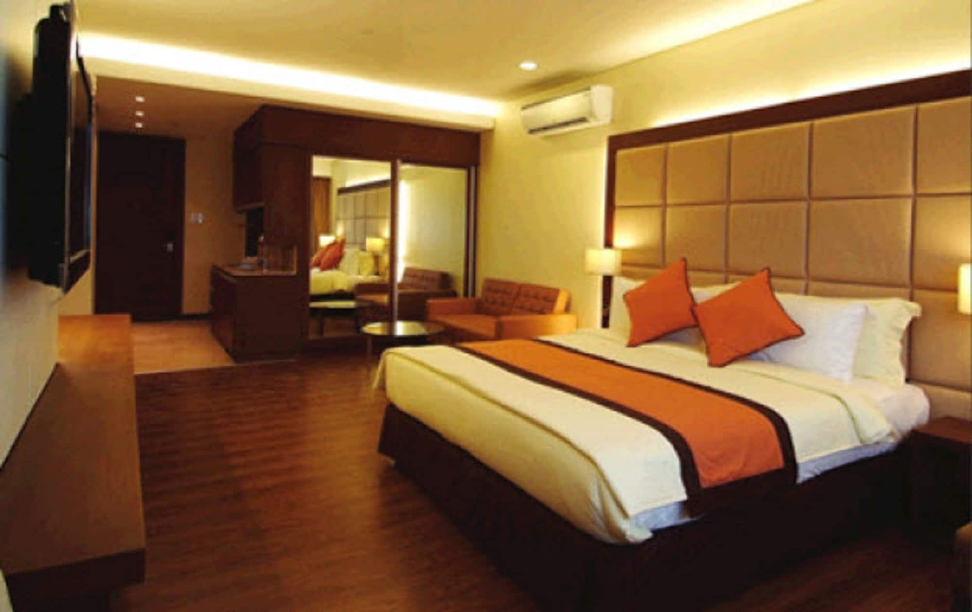 Room at SAN TOMAS SUITES, BATANGAS