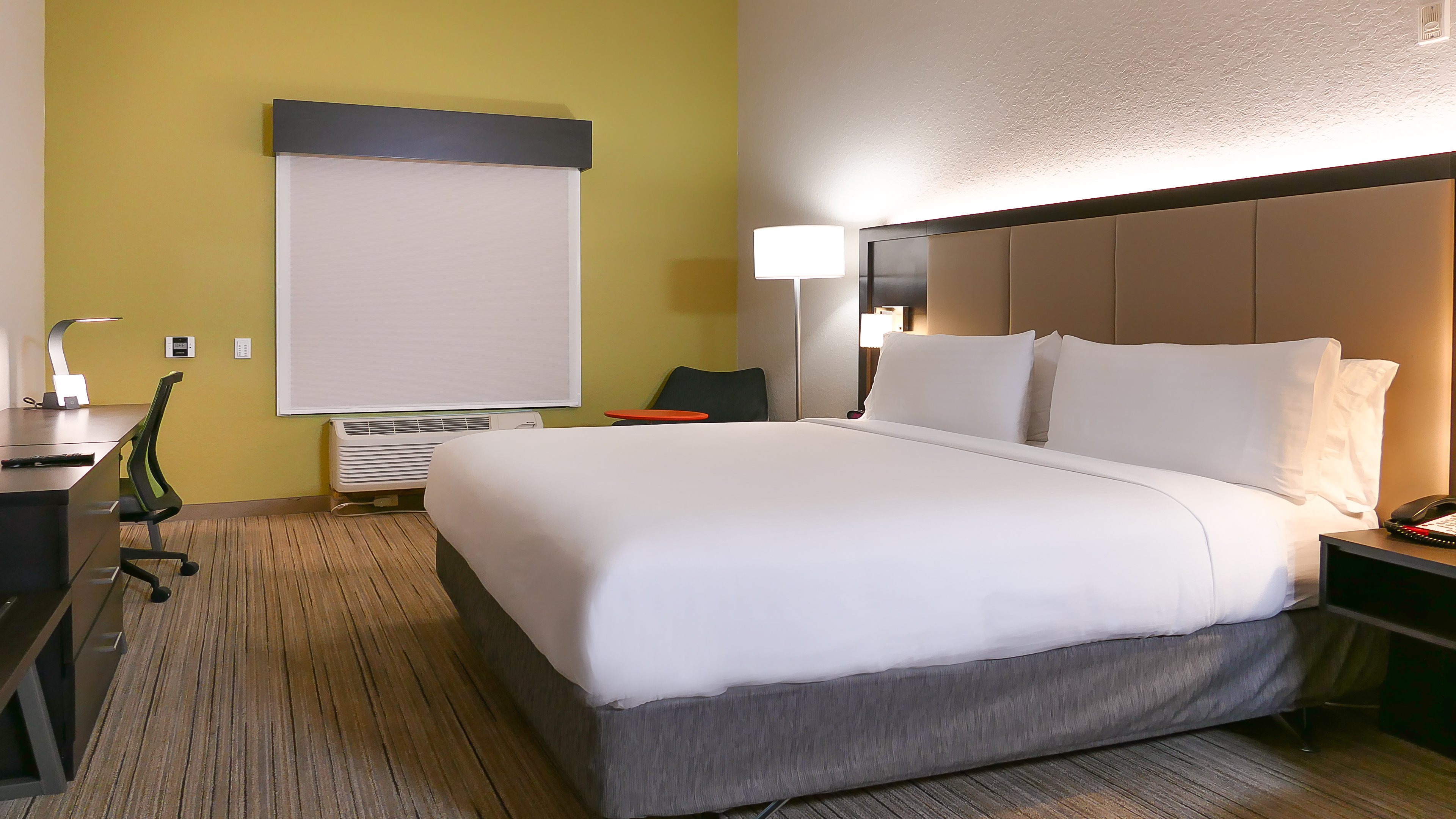 Holiday Inn Express and Suites St. Petersburg North (I-275), an IHG Hotel 35/58