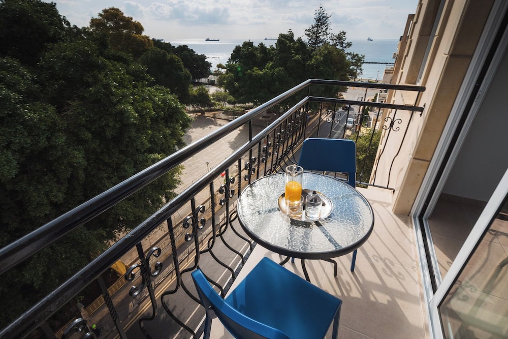 Chrielka Hotelsuites 29/43