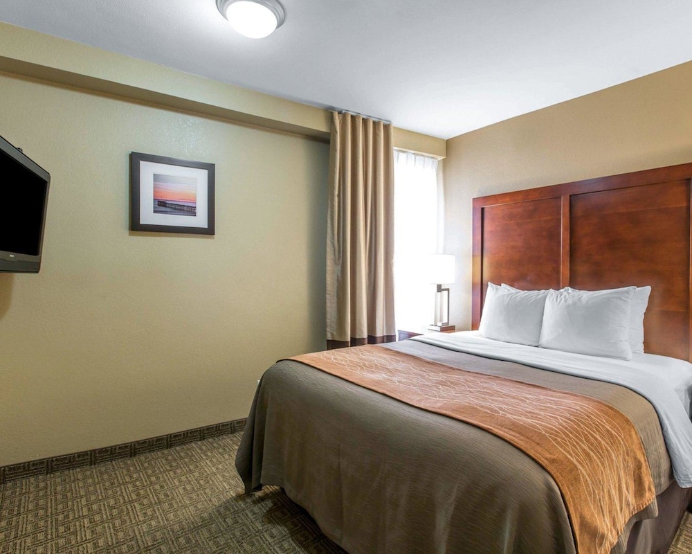 Comfort Inn & Suites Ventura Beach 9/17