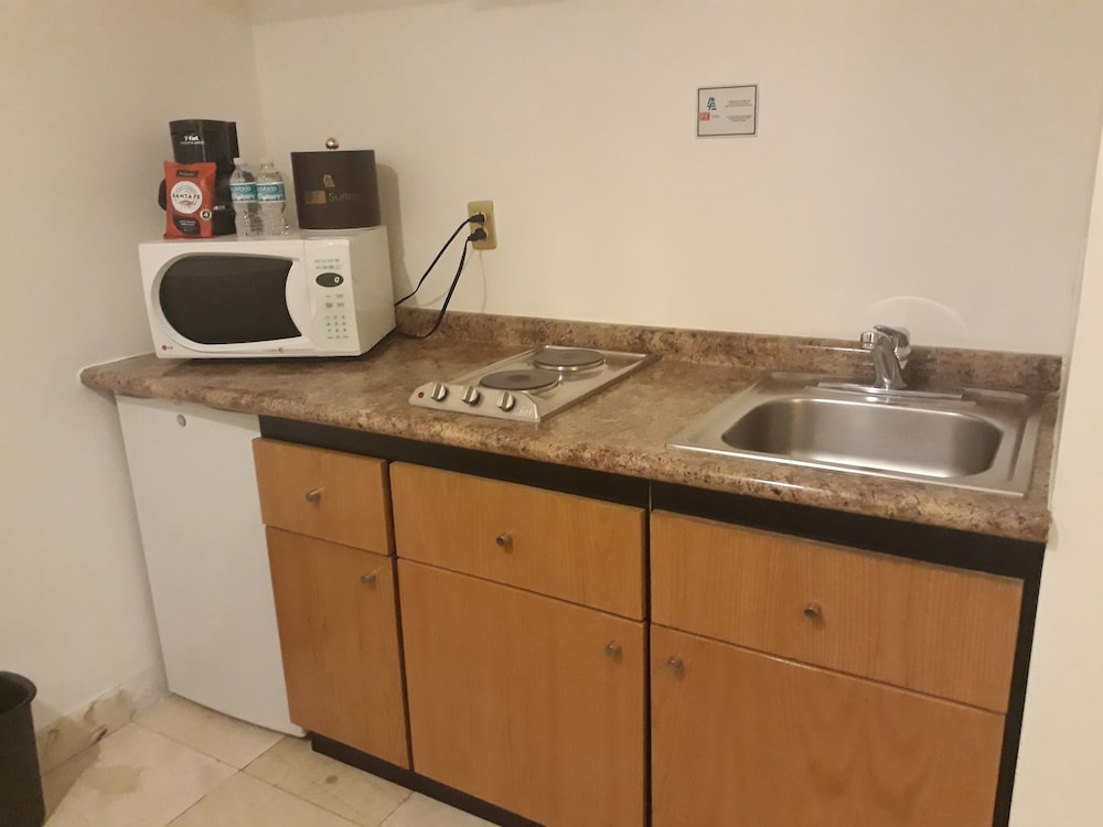 Hotel & Suites PF 43/43