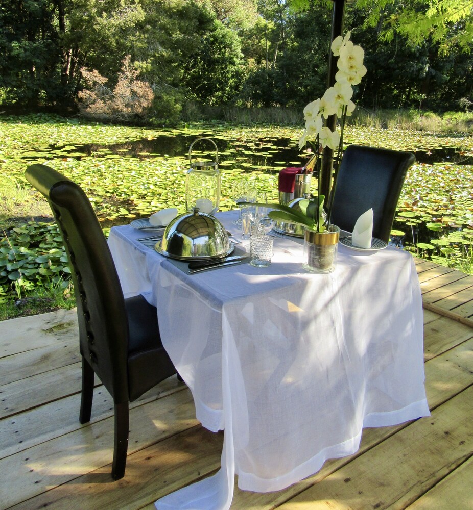 Lily Pond Country Lodge 29/82