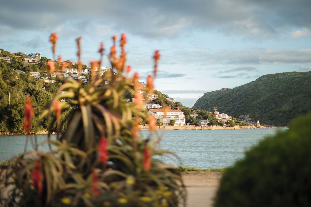 Amanzi Island Boutique Hotel 72/77