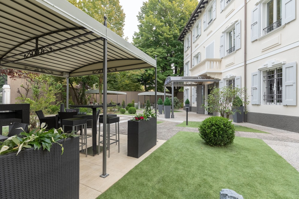 Villa Petra 37/41