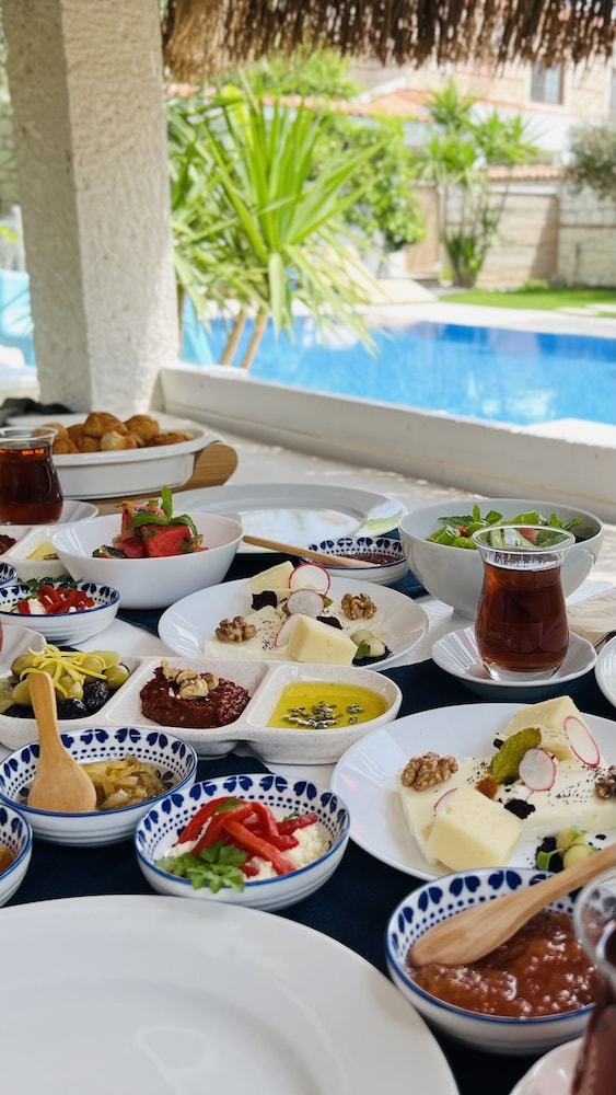 Pürlen Otel Alacati 22/32