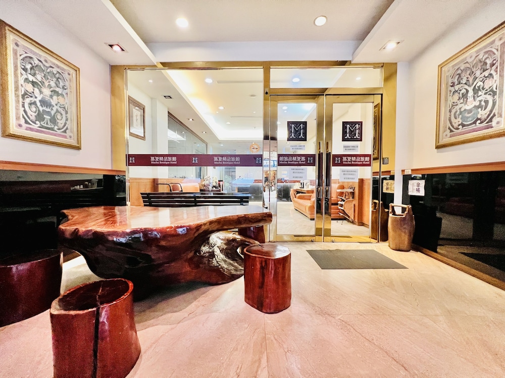 Mucha Hotel 44/54