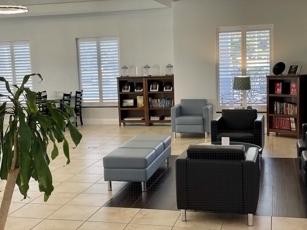 Days Inn & Suites by Wyndham Lakeland 58/85