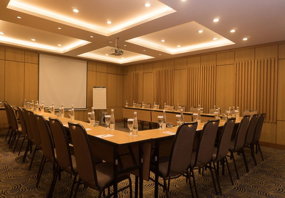 Ivory Hotel (ex Ivory by Ayola Hotel) 42/47