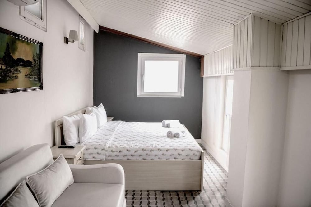 Cezayir Rooms 16/60