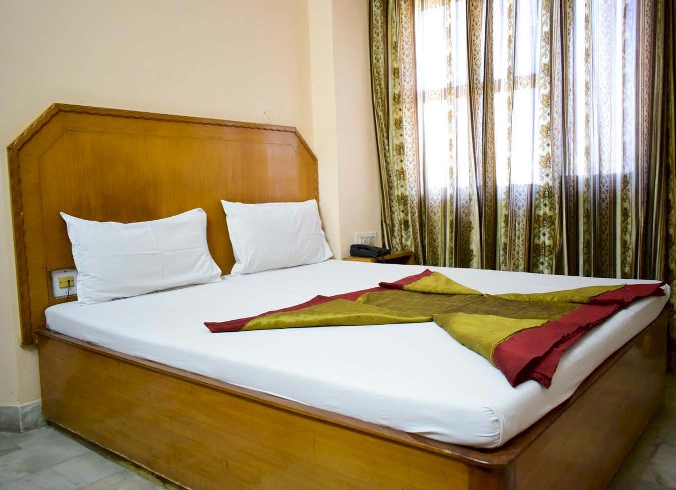 STANDARD, SINGLE, DOUBLE BED, MOUNTAIN VIEW, TERRACE