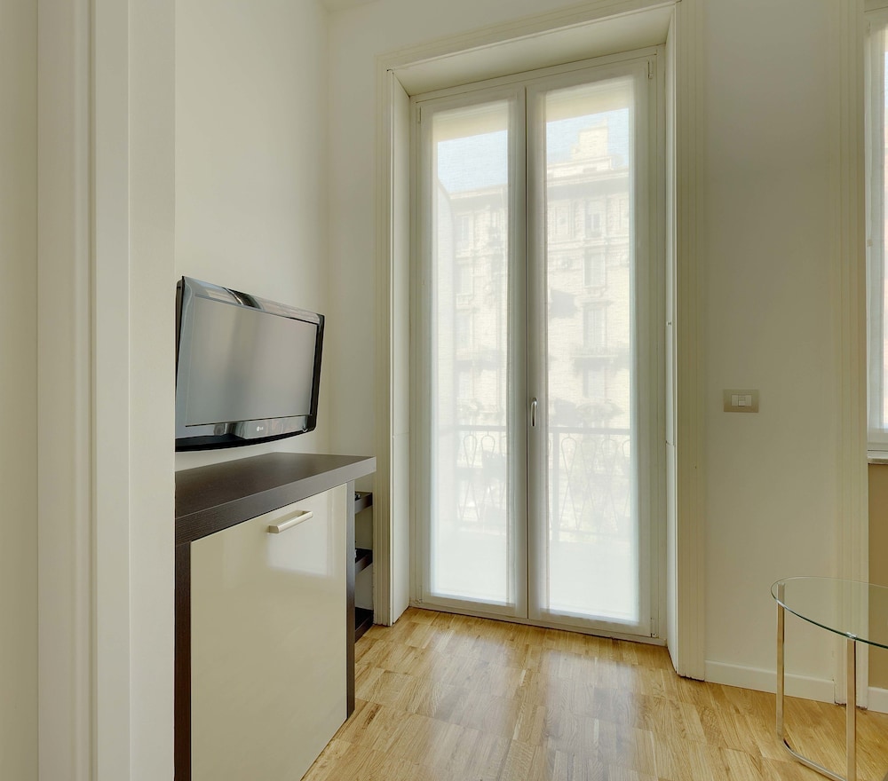 Milan Apartment Rental 37/50