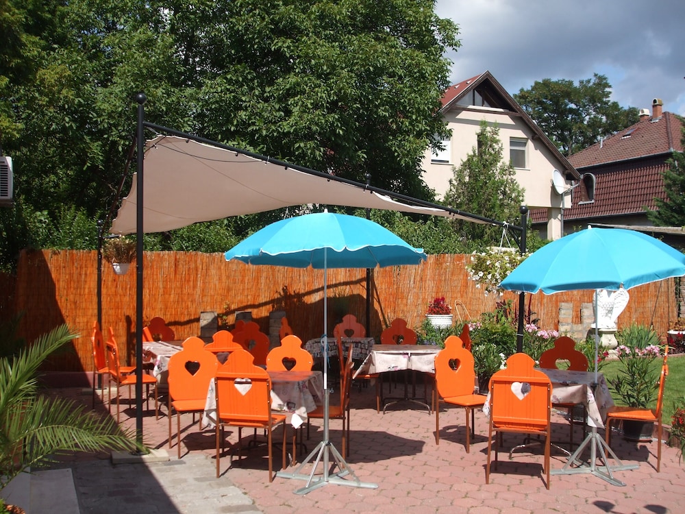 Attila Hotel 13/60
