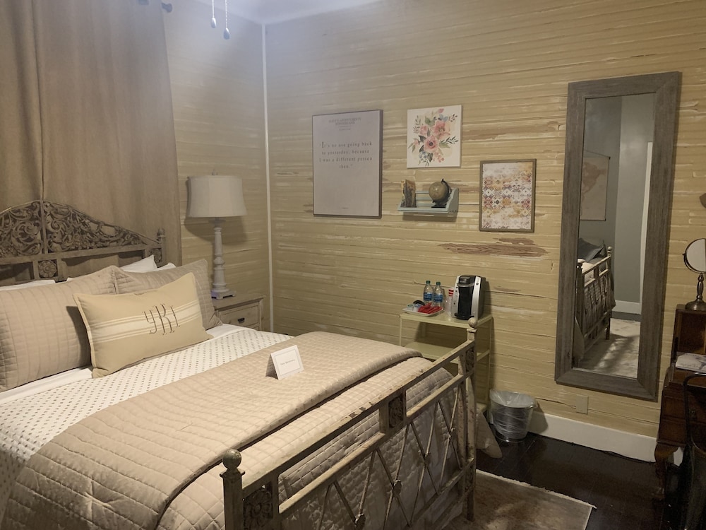 غرفة بسرير كوين مع أريكة، Ye Kendall Inn 5/5