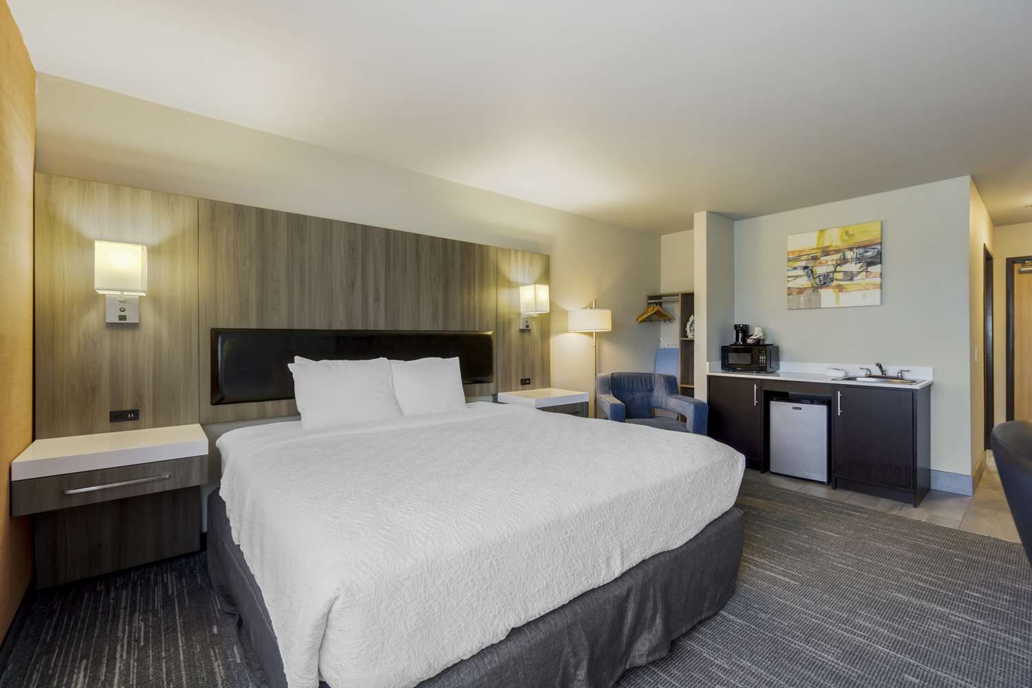 Room, King Bed, Sofa