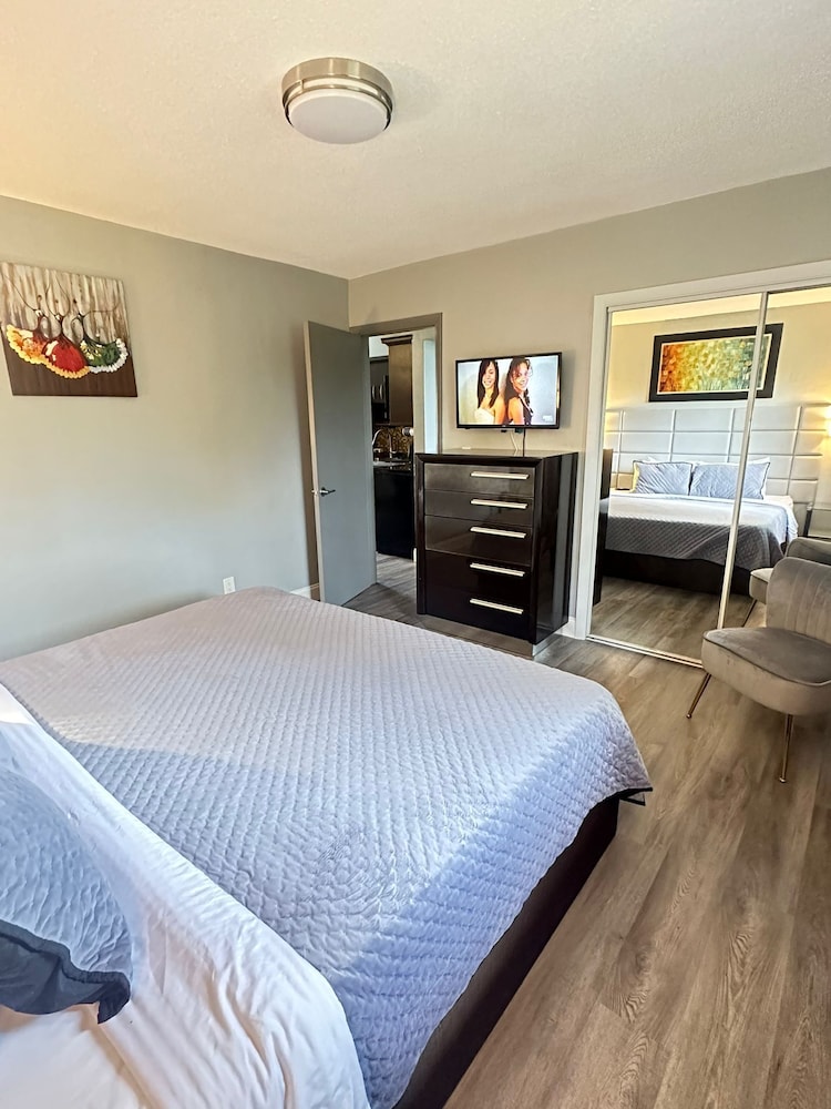 2 BEDROOMS, COMFORT, APARTMENT, POOL VIEW, KITCHEN