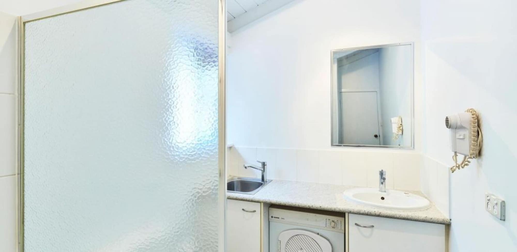 2 Bedrooms, Chalet, Queen and Twin Beds, Lake View, Karri Valley Resort 3/3