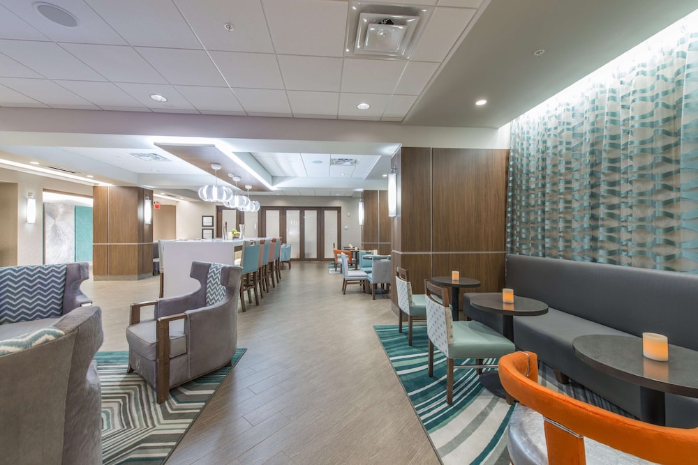 Hampton Inn Greenville/I-385 Haywood Mall 33/42
