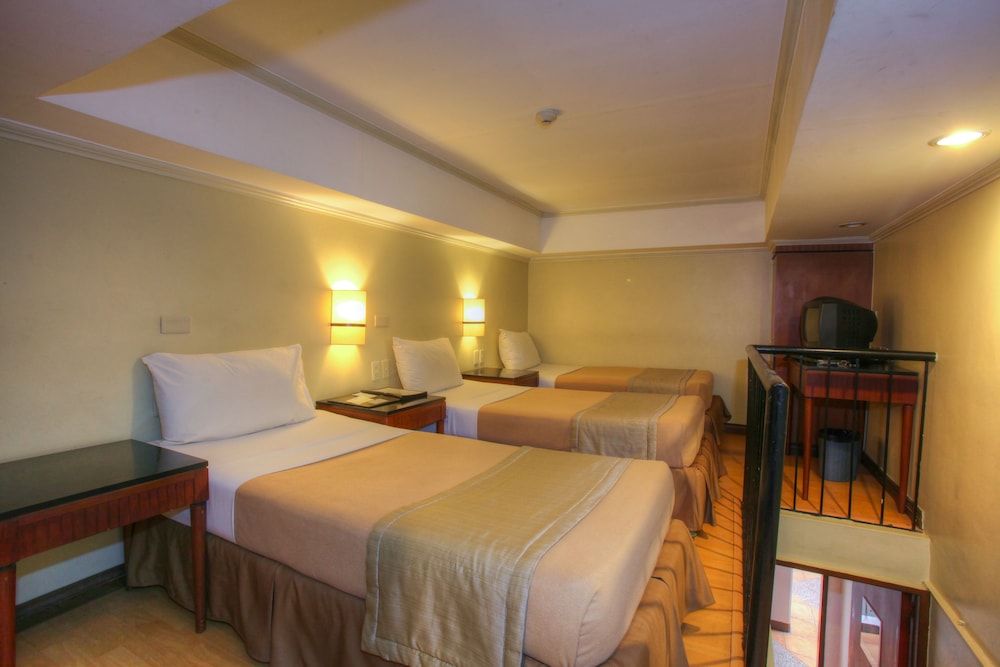 Fersal Hotel P Tuazon Cubao 34/55