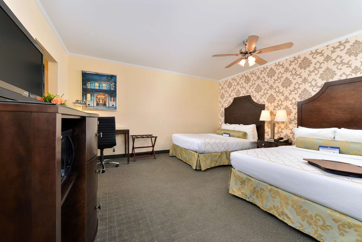 ROOM, 2 DOUBLE BEDS