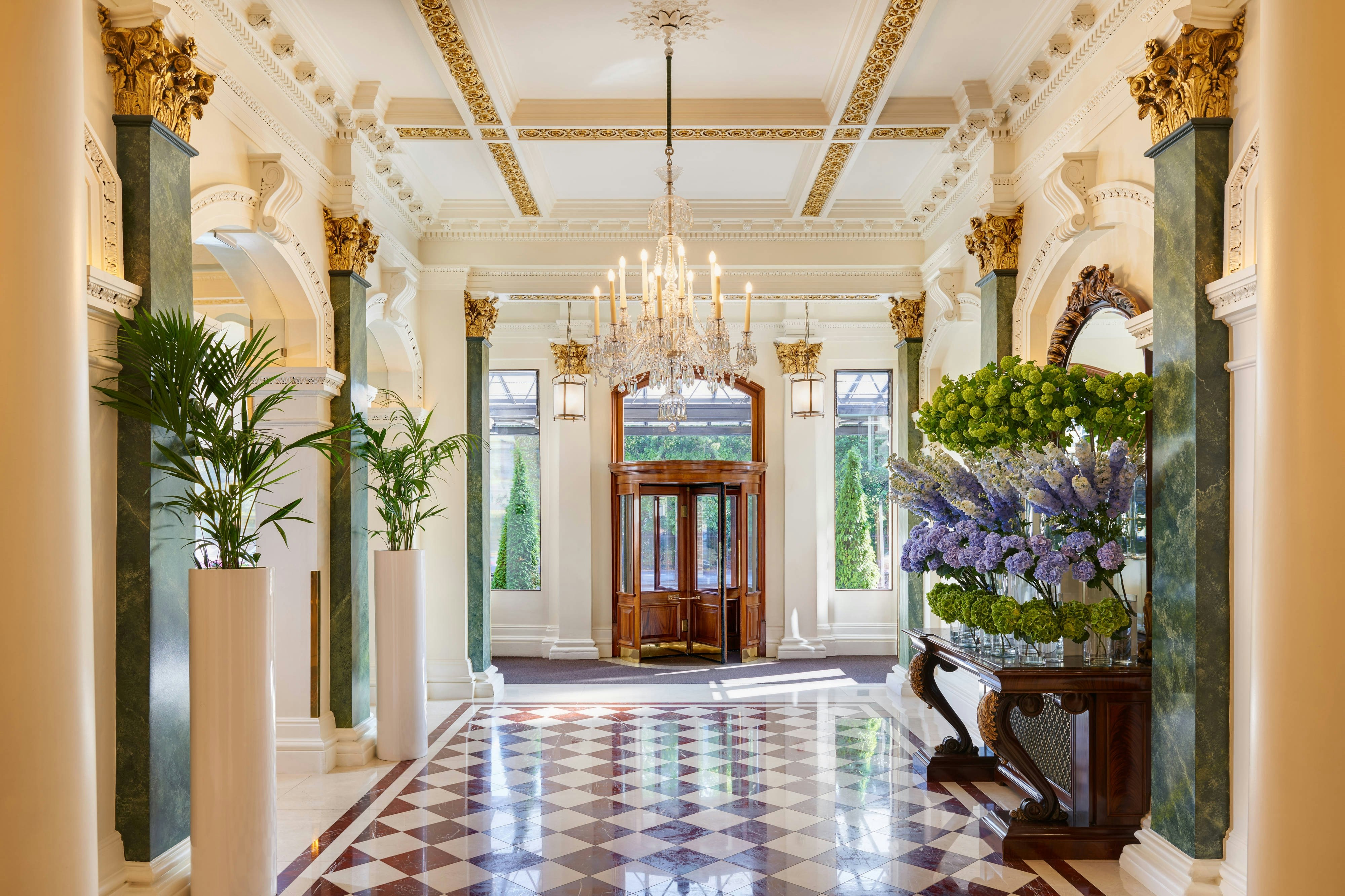 Shelbourne Hotel 8/55